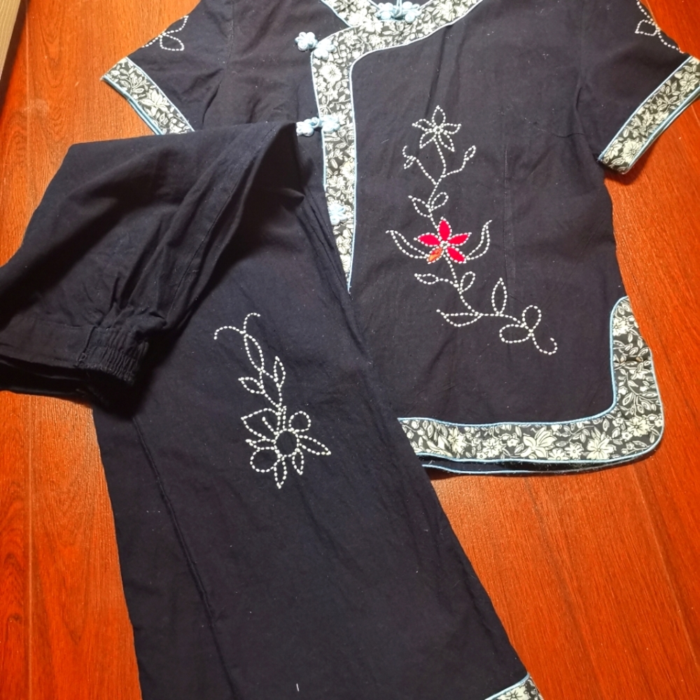 Vintage Chinese traditional two-piece